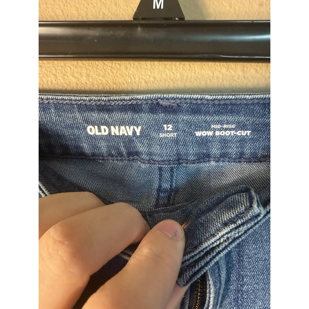 Old Navy Wow Boot-Cut Jeans Women's Size 12 Short Mid Rise Medium Wash Denim - Picture 2 of 7